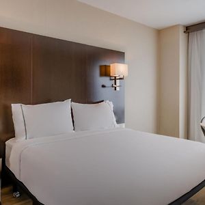 Habitación Estándar con Cama Queen
